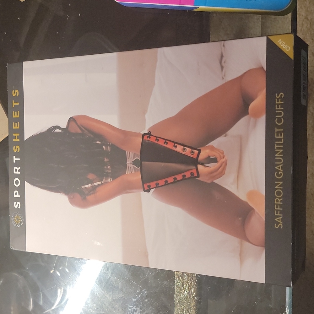 Sportsheets saffron gauntlet cuffs Brand New in Box
